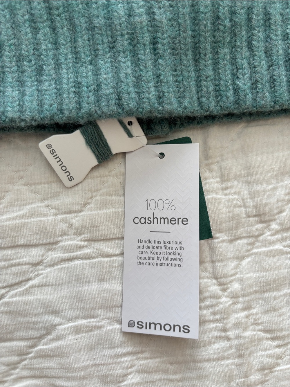 NWT Simon’s Cashmere Ribbed Beanie - Picture 2 of 8